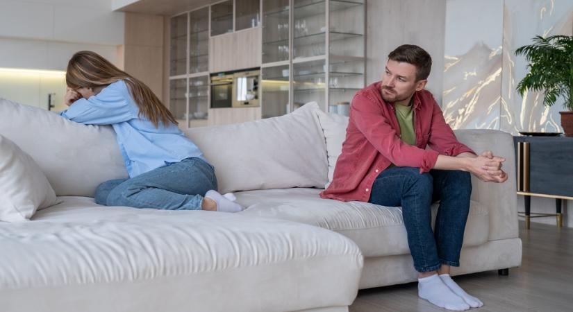 Döbbenetes haláleset Dunaföldváron: csecsemővel a karján menekült férje elől