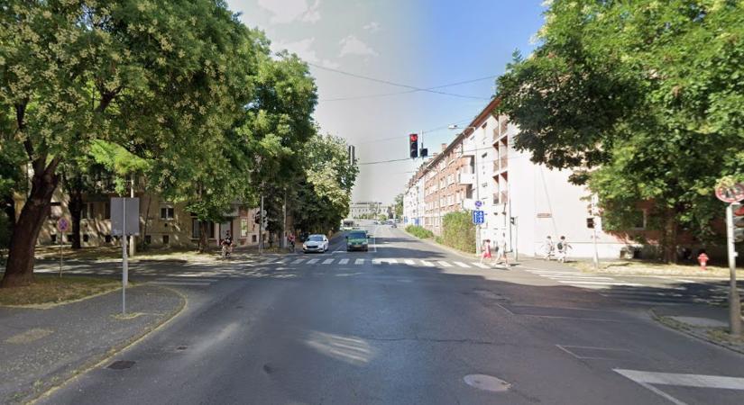 Busz és autó ütközött Miskolcon