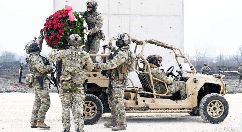 Szalay-Bobrovniczky Kristóf: a szolnoki új katonai bázis lesz a Magyar Honvédség lándzsájának hegye – galériával, videóval