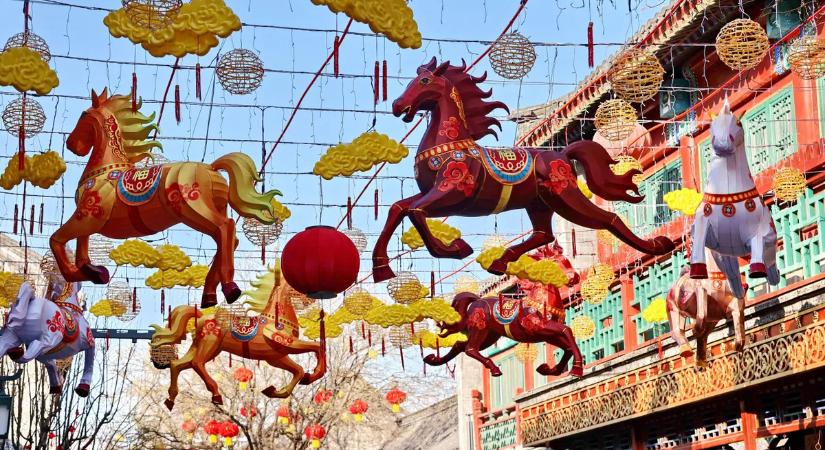 Vágta a bőség felé: megkezdődött a kínai asztrológia legizgalmasabb éve - Galéria!