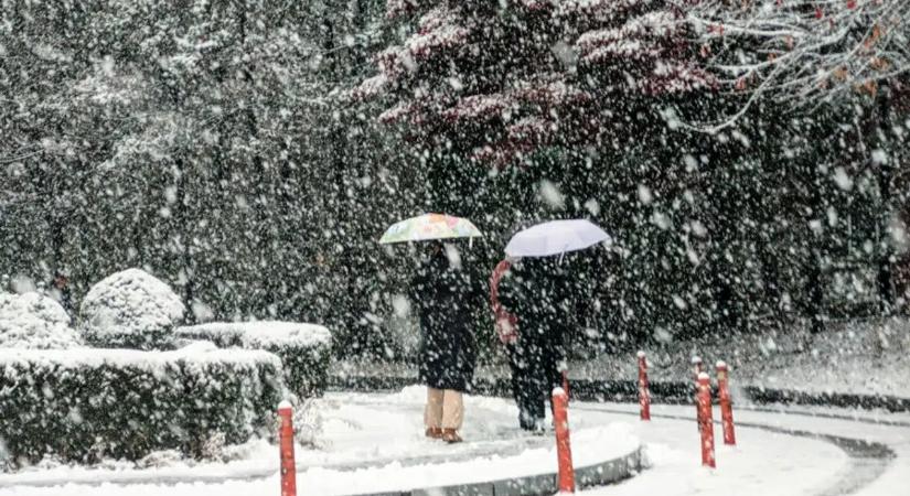 Mediterrán ciklon robog felénk: Mutatjuk, hol várható havazás és ónos eső szerdán és csütörtökön
