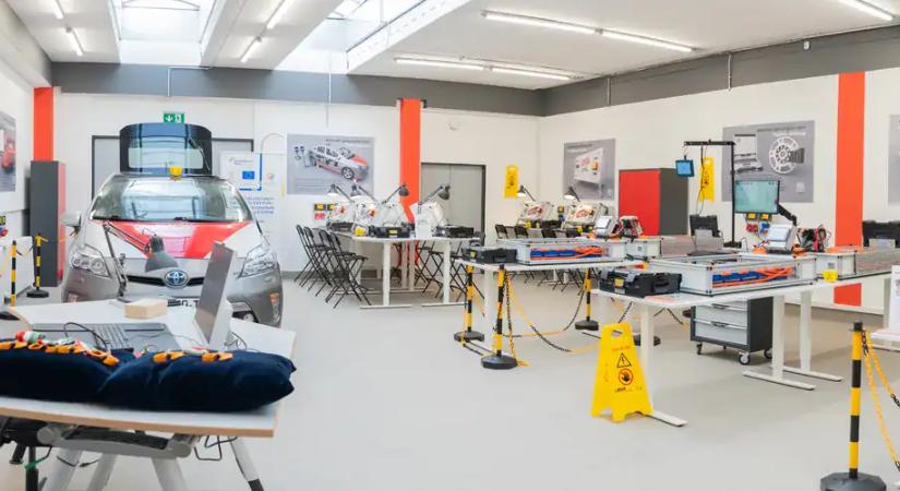 Európa-bajnok diák, megújult intézmény: tovább erősödik a műszaki oktatást