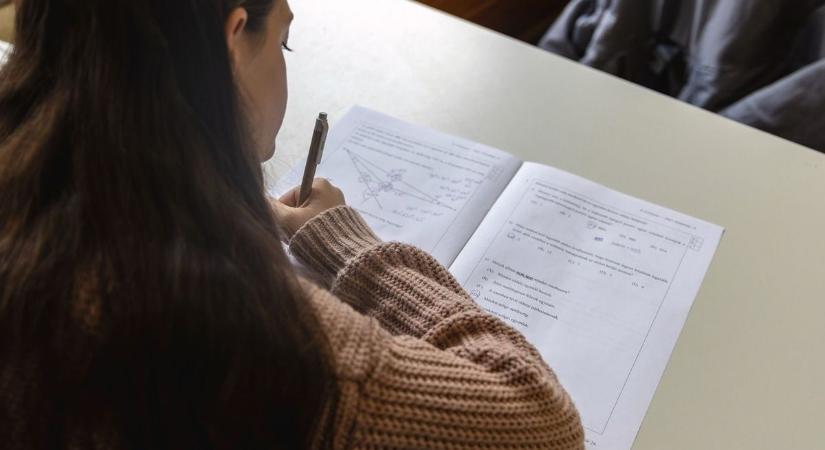 Már csak néhány napig lehet jelentkezni a középiskolákba