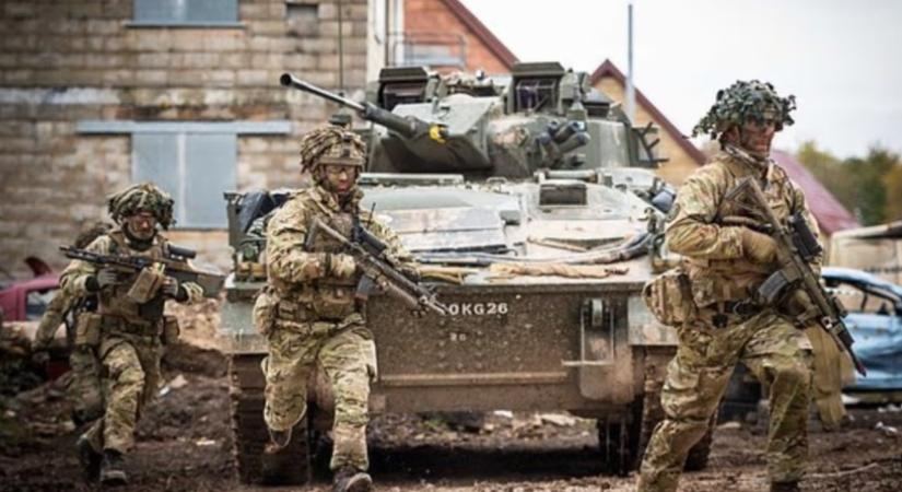 Városi közelharcot gyakorolnak a britek az oroszok ellen