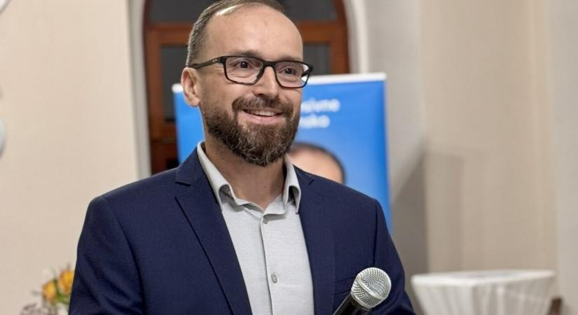 Roman Vaľo indul a rimaszombati polgármesteri posztért