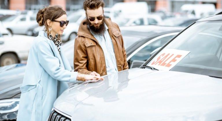 Tavaly több mint 60 ezer használt autót hoztak be Szlovákiába. Továbbra is hódítanak a sokat futott, idős járművek