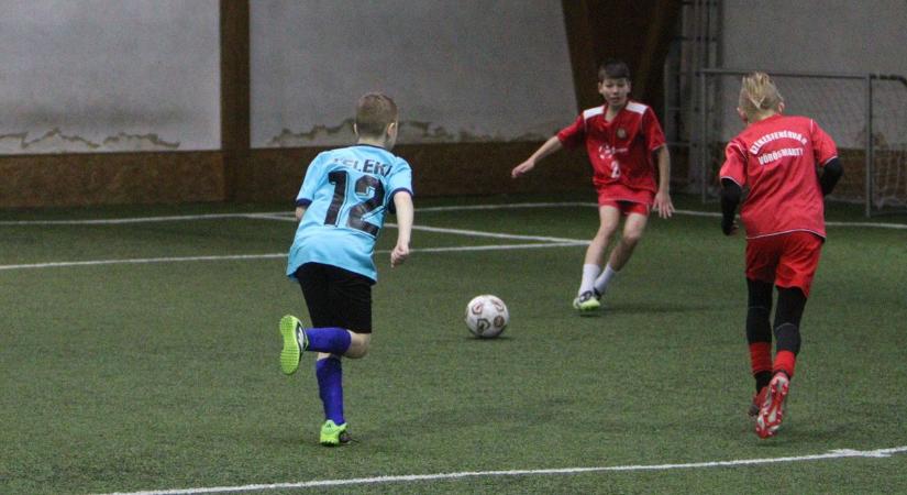 Szoboszlai Dominik egykori iskolája nyerte a II. korcsoportos labdarúgó Diákolimpia városi tornáját (galéria)