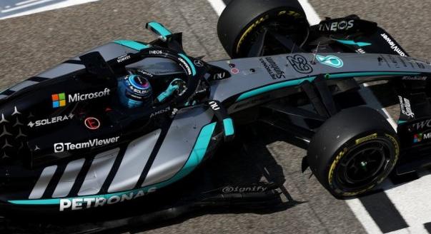 „A Mercedes-motort” tartja fő riválisának 2026-ban Verstappen