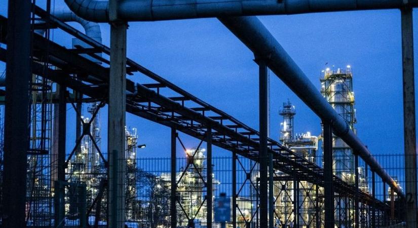 Barátság-botrány: Zágráb és Brüsszel nem segít, pedig kötelességük, a Kreml tárgyal, Kijev Berlint nyomja – Magyarország várja az olajat