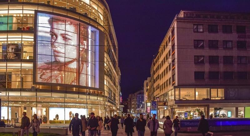 Kiderült: csak ilyen reklámfilmek rúghatnak labdába a jövőben