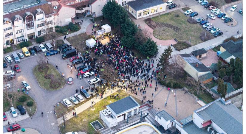 Rém kellemetlen: alig voltak néhányan kíváncsiak Magyar Péterre Hajdúszoboszlón