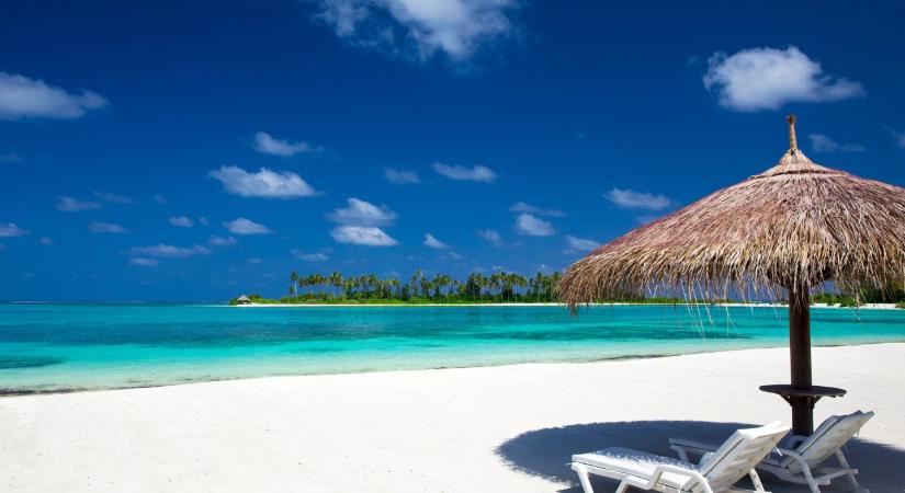 Maldív-szigeteki úttal és plusz juttatásokkal keresnek tanítót Babóton