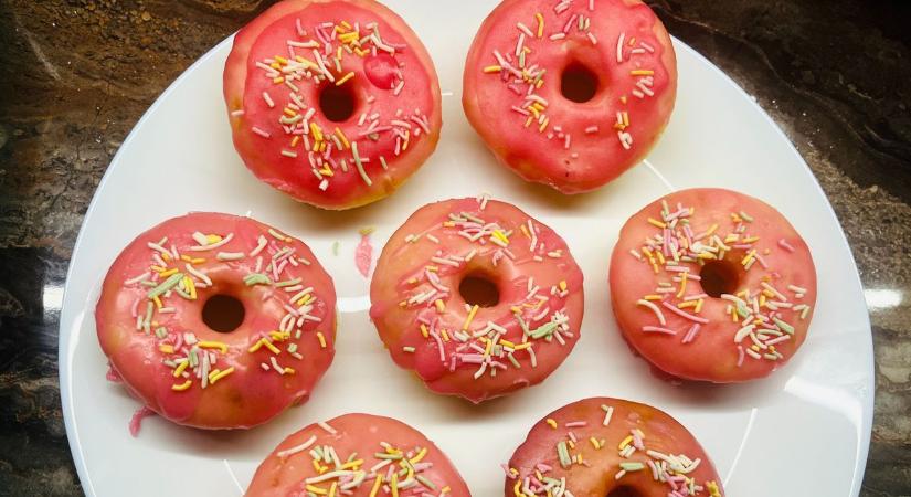 Ezeket a sütőben sült fánkokat a nagyi is megirigyelné (recepttel)