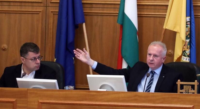 A Tisza Párt miatt hagyják elúszni a pécsi költségvetést?