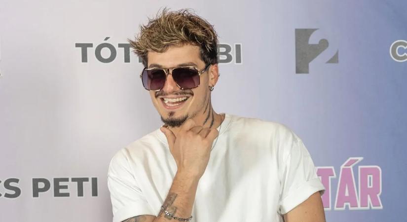 Videón a csábítás! Marics Peti becsajozott? Buliban fonódott össze ezzel a fiatal lánnyal