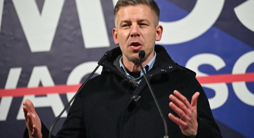 Magyar Péter arra kéri a fiatalokat, hogy beszéljenek a szüleikkel és a nagyszüleikkel