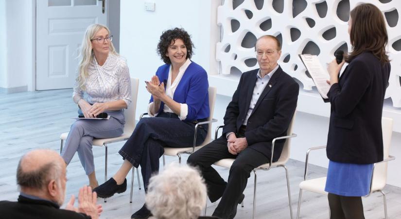 Székesfehérváron járt Dobrev Klára: itt folytatta országjáró programját (galéria)