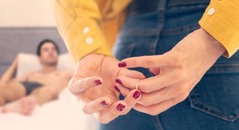 "Lefeküdtem a mostohafiam barátjával, de dobott - hogy meri ezt megtenni?"