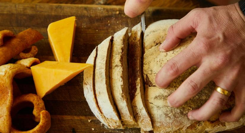 Egy vidéki pékség trükkje: ettől marad puha a kenyér 3 napig