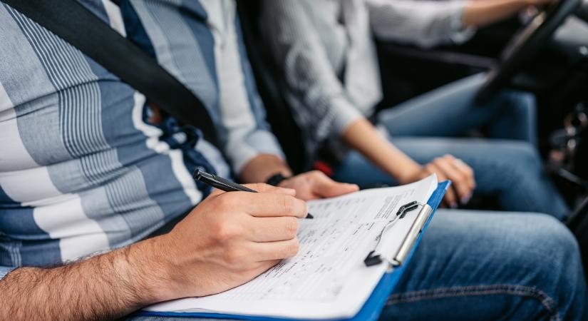 Változás jön a „B” és „C” kategóriás jogosítványoknál