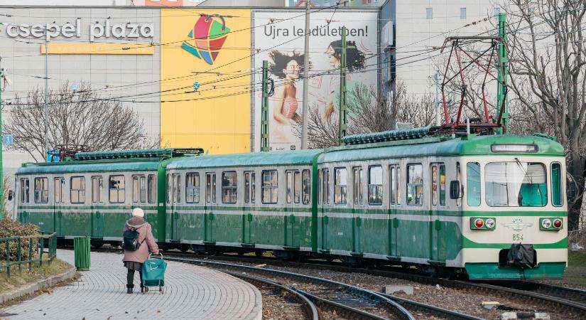 A leselejtezett hannoveri villamosokat ajánlja a 60 év feletti HÉV szerelvények kiváltására a főváros