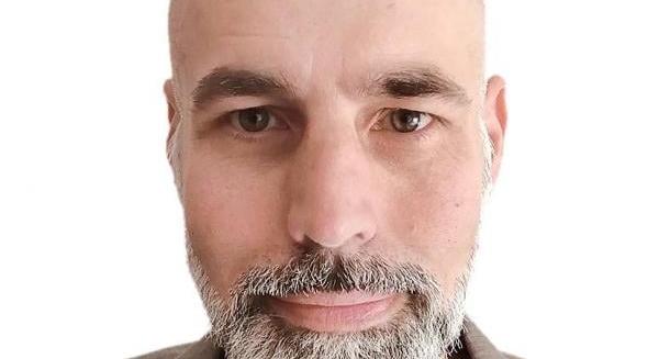 Született február 20-án