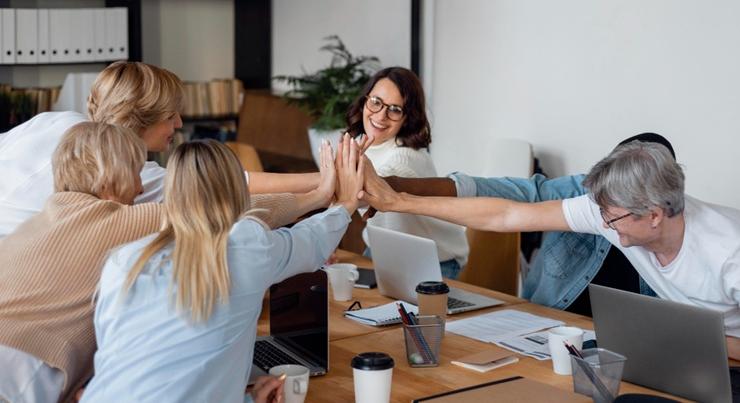 Figyelmeztetés a munkaadóknak – új szintre lép a munkahelyi mentális egészség 2026-ban