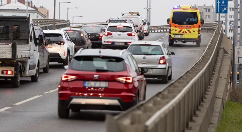 Döntött a kormány: tavasztól fontos változás lép életbe a jogosítványoknál