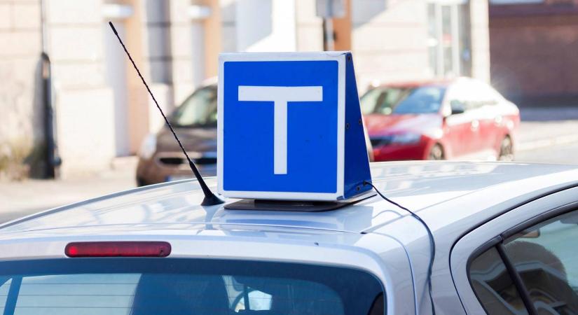 A kormány 3,48 milliárddal támogatná a gyermekvédelemben nevelkedett fiatalok jogosítványszerzését