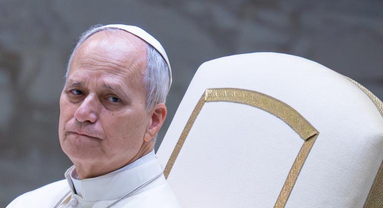 XIV. Leó pápa kikosarazta Donald Trumpot, Orbán Viktor hamarosan repül