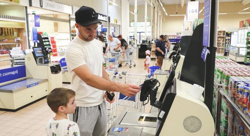 Az önkiszolgáló kassza csak a kezdet – az árut is majd a vevő fogja pakolni?