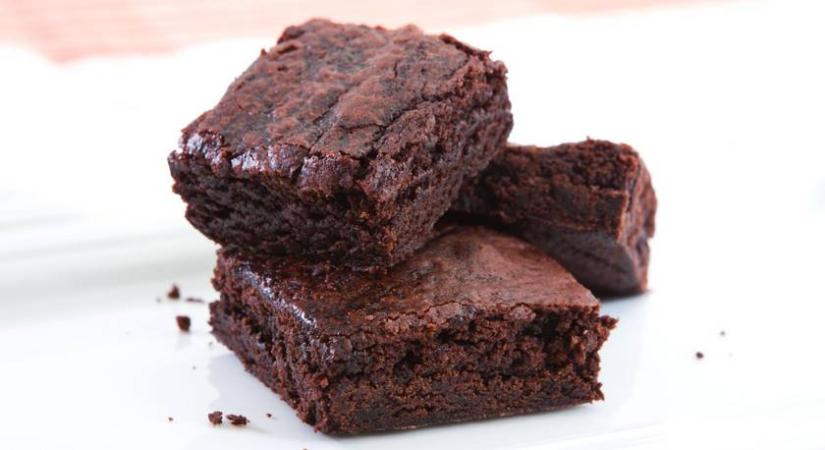Gluténmentes brownie alig valamiből: nutella édesíti