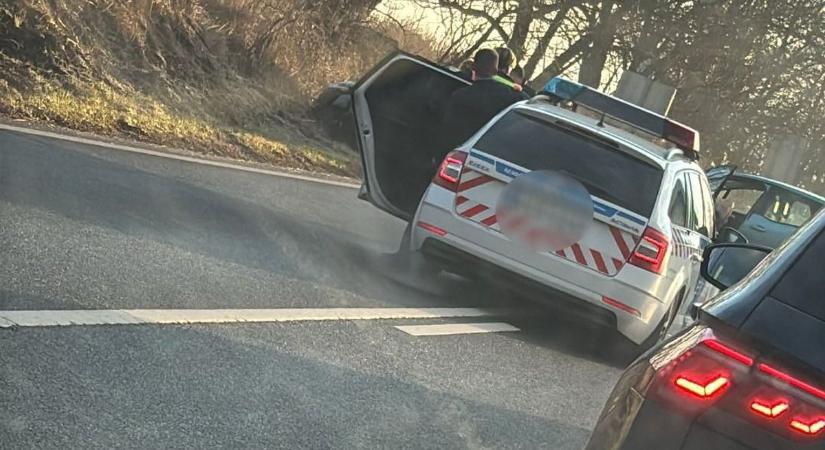 Baleset történt a 36-os főúton – mindkét sávot lezárták az érintett szakaszon!