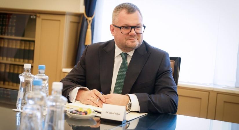 Fekete Dávid posztjait több tucat kamu oldal lájkolja a Facebookon