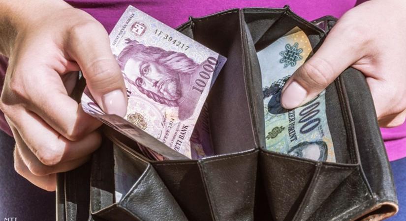 Öt év alatt két és félszeresére nőtt az oktatók bére, Szolnokon ennyit visznek haza