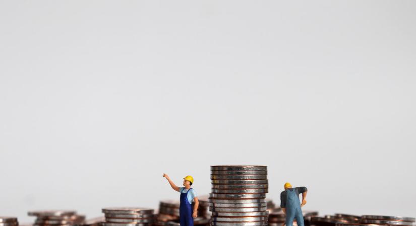 Csúsznak a béremelések, a választásokig sok vállalat inkább kivár