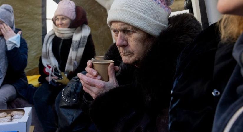 „Tennünk kell valamit” – Se fűtés, se víz, se áram Kijevben, pokoli állapotok uralkodnak az ukrán fővárosban