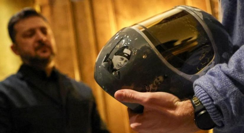 Pénzeső: hősként ünneplik a botrányba keveredett ukrán sportolót, akit kizártak az olimpiáról – elképesztő összeget kapott