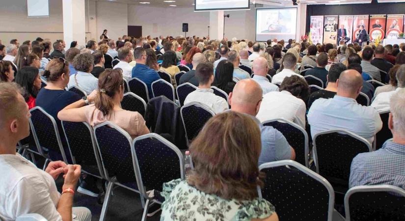 Vége a zsenik korának: az AI-korszakban már nem a tudásért, hanem valami egészen másért fizet a piac