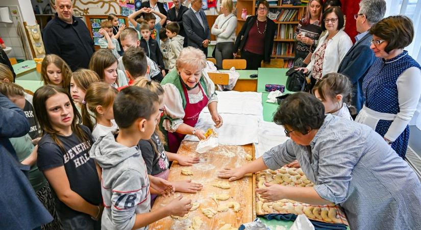 Cigenudli, tánc és ének – az Igazgatói Mentorhálózat Program szakmai napján jártunk