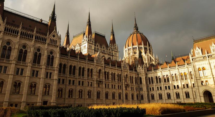 Most látszik igazán az elmúlt évek inflációs sokkhatása: padlón a gazdaság, ebből még évekig nem lesz kiút