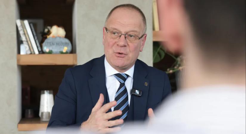 Navracsics Tibor: Gyakorlatilag 2024 januárja óta tudom, hogy a Samsunggal különböző problémák vannak