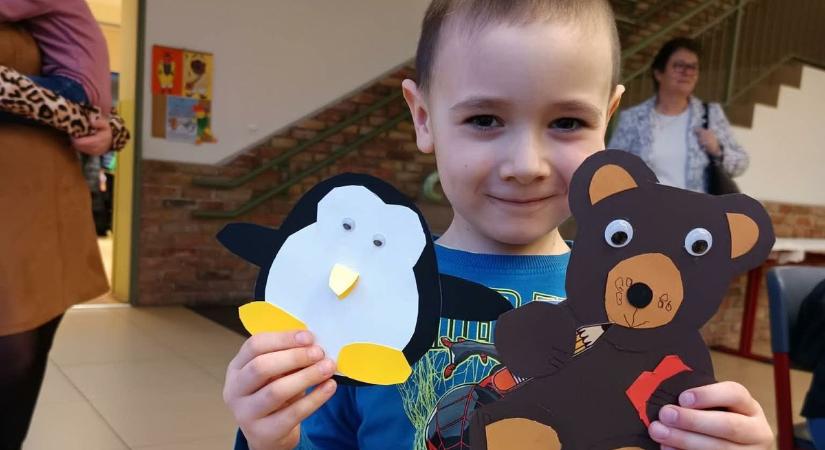 Macik és pingvinek költöztek a tósoki iskolába (galéria)