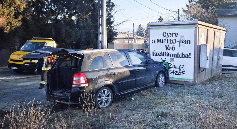 Tízmilliós kárt okozott a reggeli baleset, hosszú ideig nem lesz áram egy egész városrészben Szombathelyen