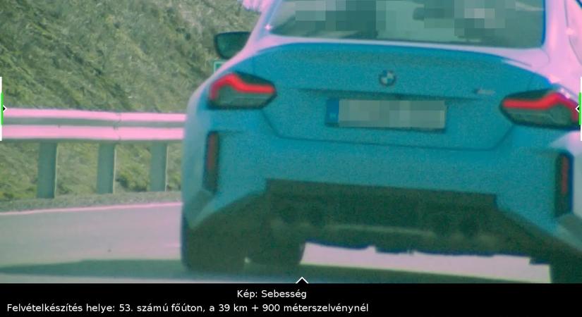 Olyan gyorsan ment az M2-es BMW-vel, hogy a traffi is alig tudta lefotózni!