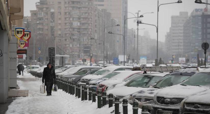Megbénult a közlekedés a fővárosban - Szerda estig narancssárga riasztás van érvényben Bukarestben