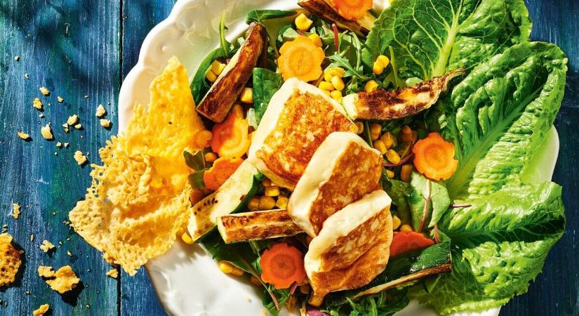 Grillezett gomolya salátával és parmezánchipsszel