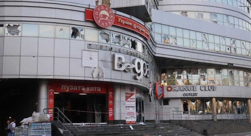 A háborús pusztítás közepette költöznek lerombolt irodáikból újba a kijevi cégek, nő a piaci kereslet