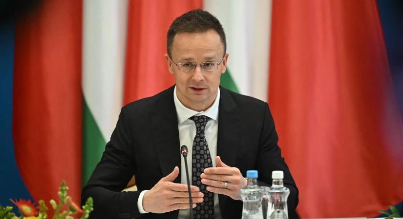 Ukrajna zsarolja Magyarországot: Szijjártó Péter számol be a fejleményekről – kövesse velünk élőben
