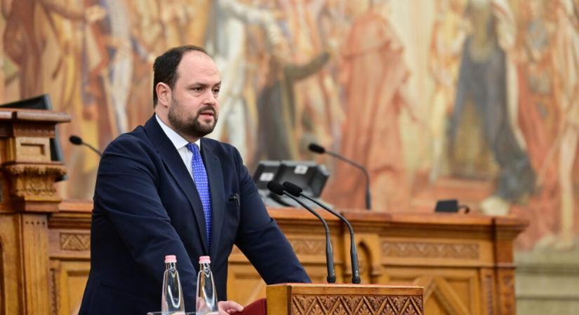 Még magasabb fokozatra kapcsolt a DK a határon túli magyarok elleni gyűlöletkeltésben